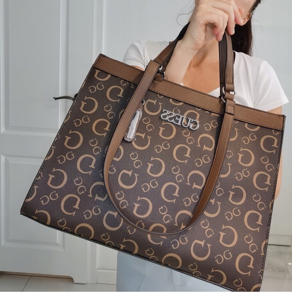 Guess Handbags - GUEES Elian Tote Bag.